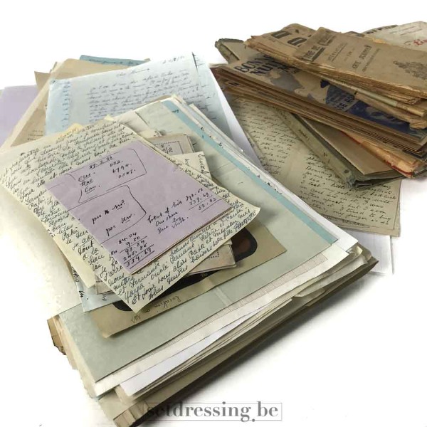 Verzameling oude documenten en brieven