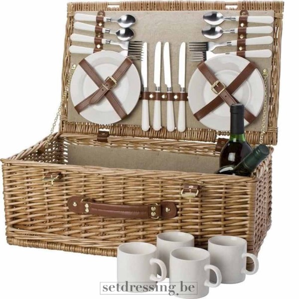 Wicker picnic basket 54cm